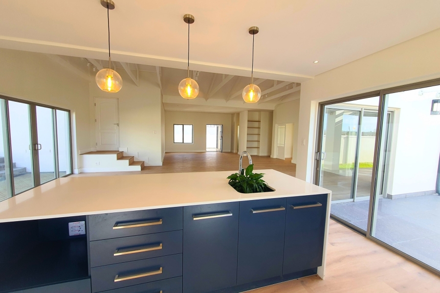 4 Bedroom Property for Sale in Vierlanden Western Cape